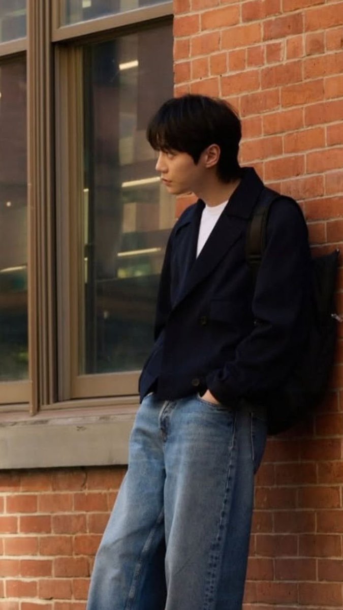 Jelovesjunnim's tweet photo. ⬅️이렇게 생긴 남자가
이런➡️ 찐따 짝사랑 열등감 노래를 불러주는데
안 좋을 리 없잖아아아아.................. https://t.co/SwKNC7m0Tb