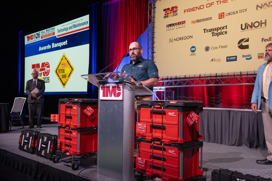 TRUCKINGdotORG's tweet photo. ๐ Congratulations to Wesley Salley, the #TMCSuperTech26 Grand Champion!
Tonight's Awards Banquet celebrated the outstanding technicians who demonstrated exceptional knowledge, skill, and professionalism throughout the competitions. https://t.co/cwuyINzCfA