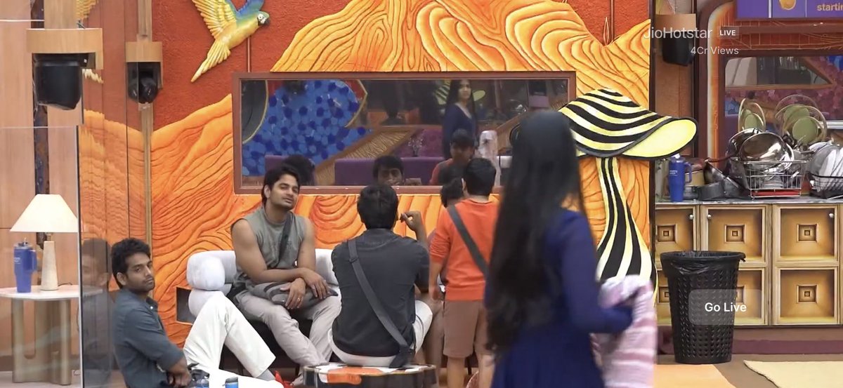 Porareyy's tweet photo. Nakkala Gang lo join avvutuna #RothaRohit 

#BiggBossTelugu10 https://t.co/X9LVFdNmJn