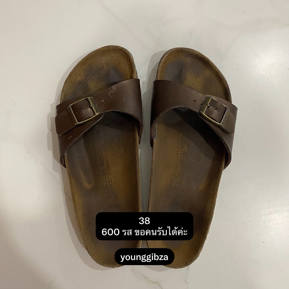younggibza's tweet photo. ส่งต่อคับ ขอคนรับได้นะคับ พร้อมฉ่งง 🦇🩶 #NewEraCap #ส่งต่อNewEraCap #birkenstock #ส่งต่อbirkenstock #ส่งต่อเสื้อผ้า #ส่งต่อเครื่องสำอาง #ส่งต่อของมือสอง #มือสอง #ส่งต่อน้ำหอม https://t.co/N15P5Ktim6