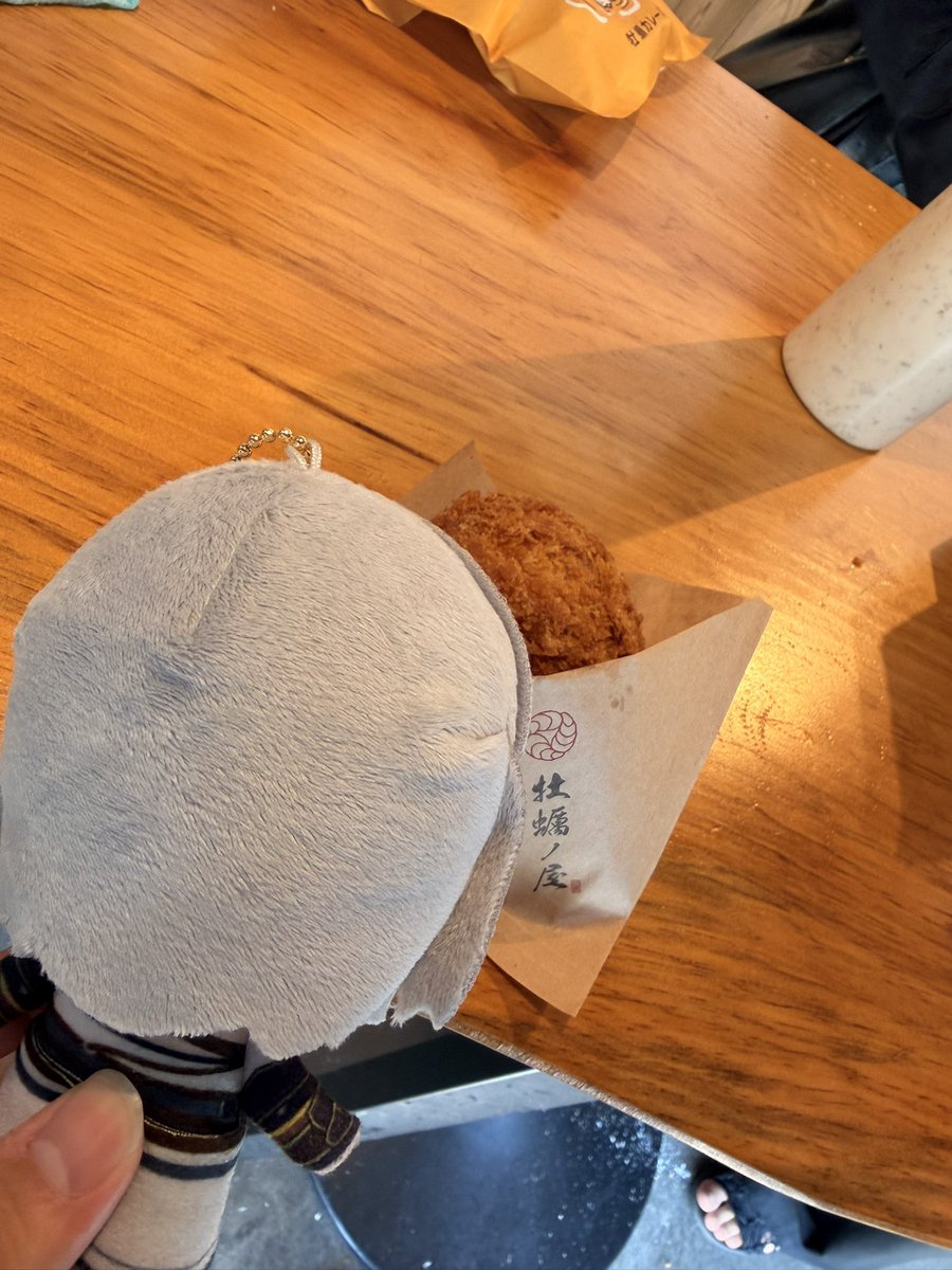 sakeshitarou's tweet photo. 松島まで行ってきました！
爆弾カキフライ美味しかった😋 https://t.co/jqMKopNHNk