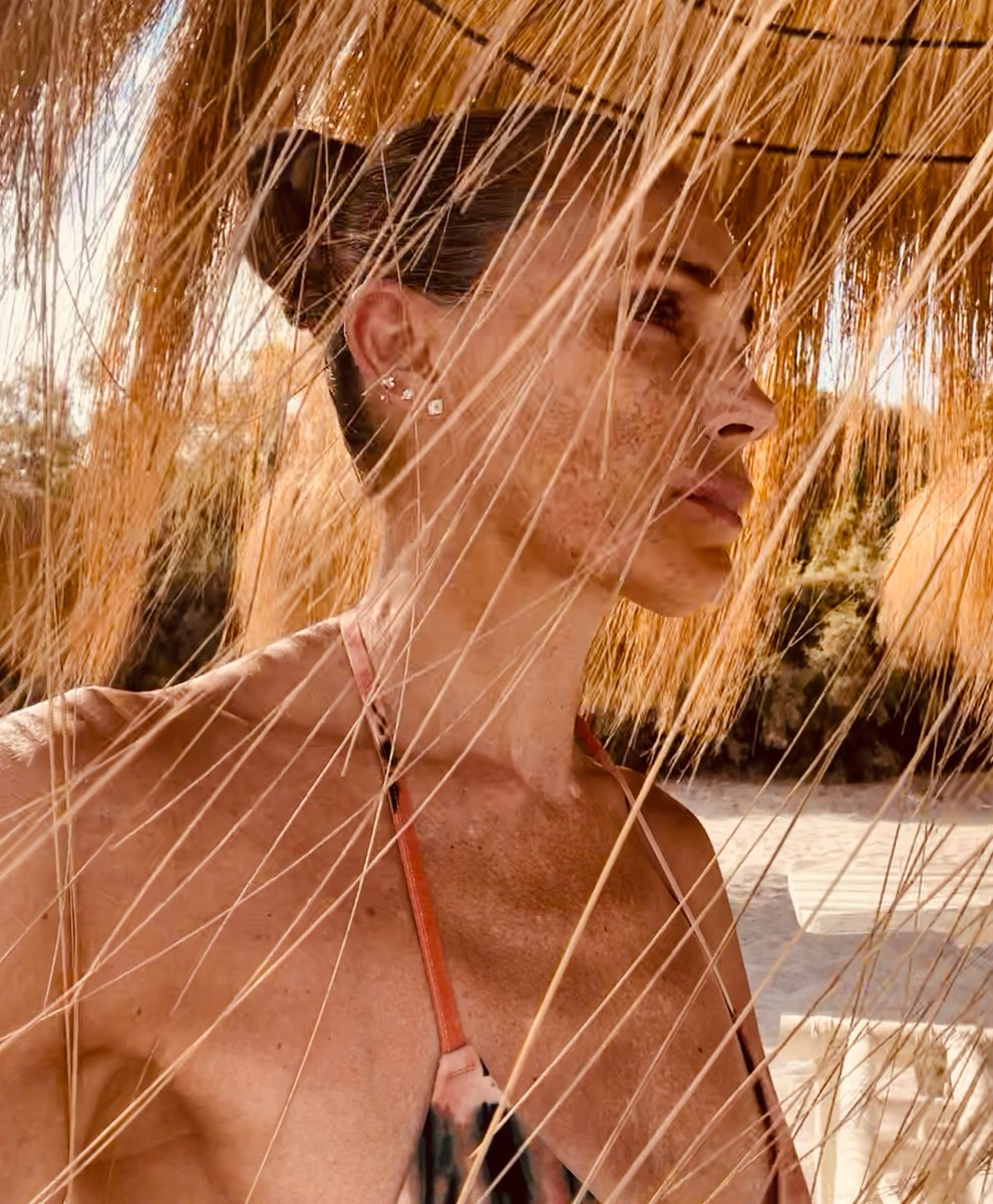 RaisaHagandr's tweet photo. Photo by mena rückert on August 13, 2026. May be an image of one or more people, macramé, fishnet stockings, sarong and text. https://t.co/l1JwOVhqjC
