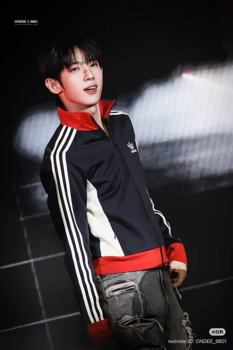 MinhNguyet3011's tweet photo. Mong chờ được gặp Park Siwoo tại Milan quá đi mất. 🤎

#SIWOO_IN_MILANO
#PARKSIWOO https://t.co/ntDk3qqaMY