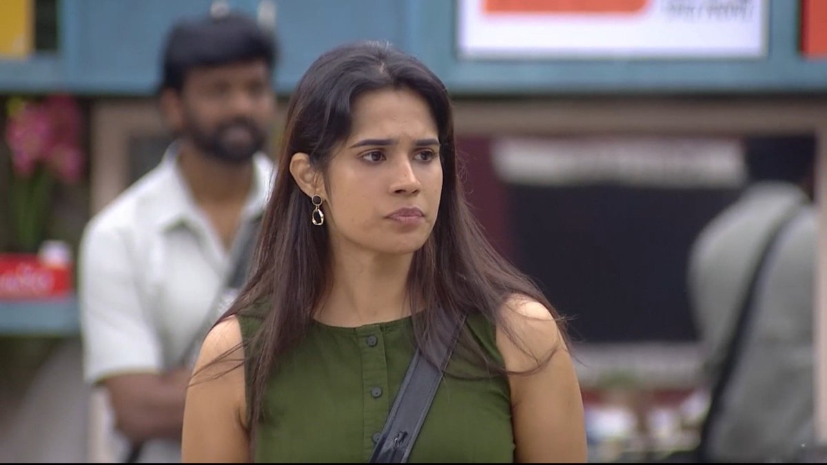 gurunaatha1's tweet photo. #biggbosstamil10 #biggbosstamil 

#muthuazhagi : nee yethu hard punishment tharinga 

#Muniyamma  : Biggboss ta Sambalam vangitu thane inga varinga nanum apdithan varen apo solra punishment lam seiya matingla https://t.co/mrvZ2r5jS7