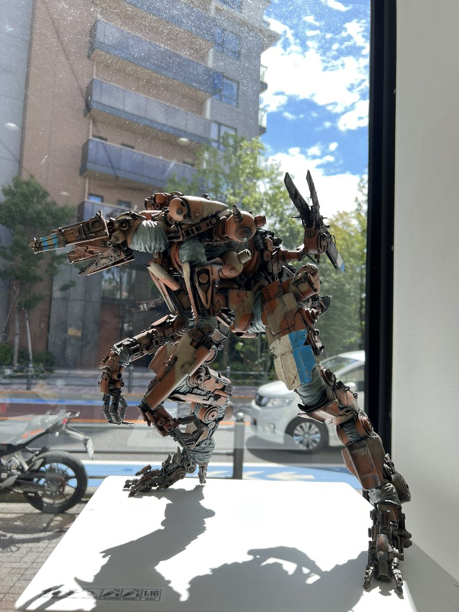 yukineko19's tweet photo. この、日常の中に異形のメカが紛れ込む感じが堪らなくイイのよね〜

→Gallery HIROUMI https://t.co/6DDpIKffu5