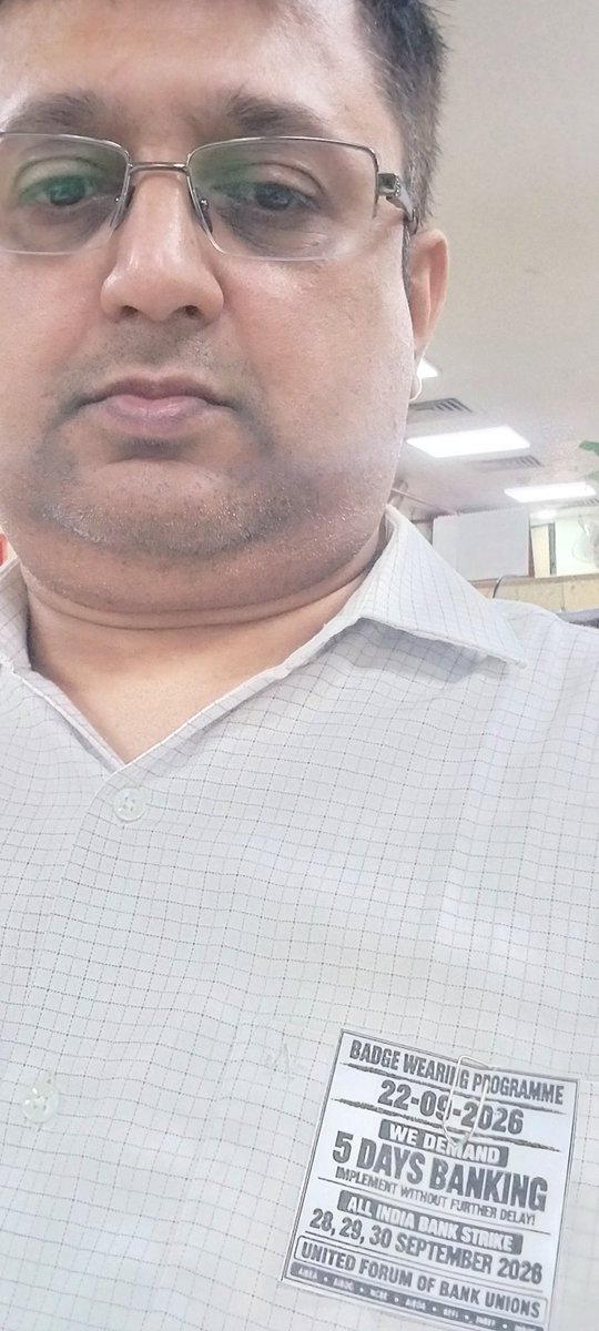 VishwajitK67386's tweet photo. Badge wearing #5 days banking @inboc,#aiboboa,#UFBU,#PMO,#FINMIN,#dfs https://t.co/jJL8IZD8xJ