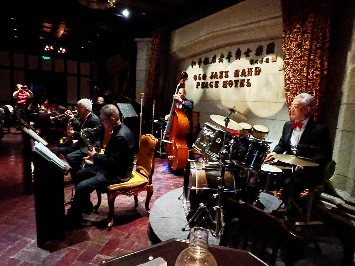 stephenameli3ad's tweet photo. Just left the most mind-blowing live jazz set at the downtown club—trumpet solos that gave me chills all night! , https://t.co/mIzJoK5lhS