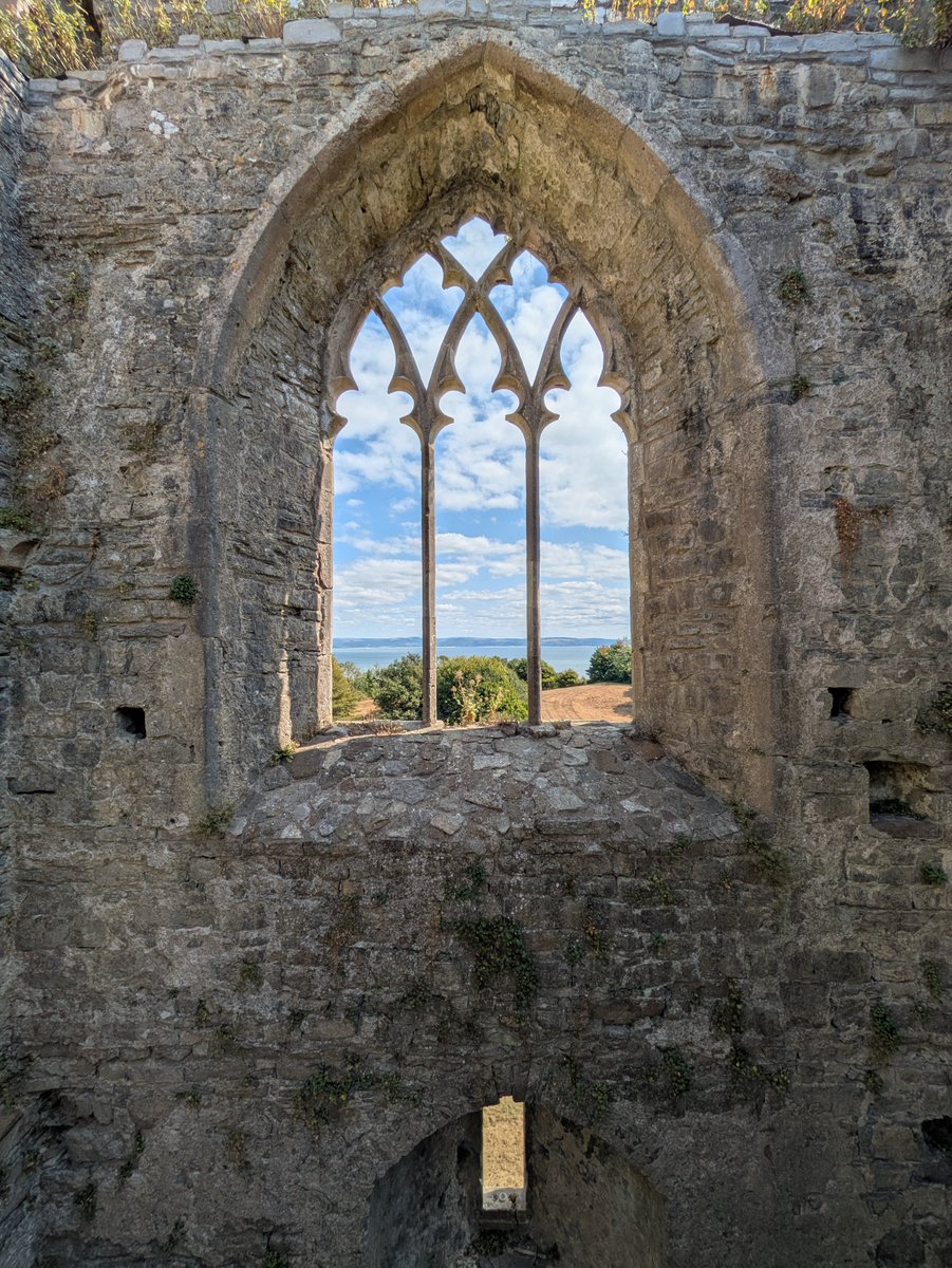 BooksTeaFilms's tweet photo. Oystermouth castle - #tracerytuesday and 
#tinywindowtuesday https://t.co/EqUczNHG9p
