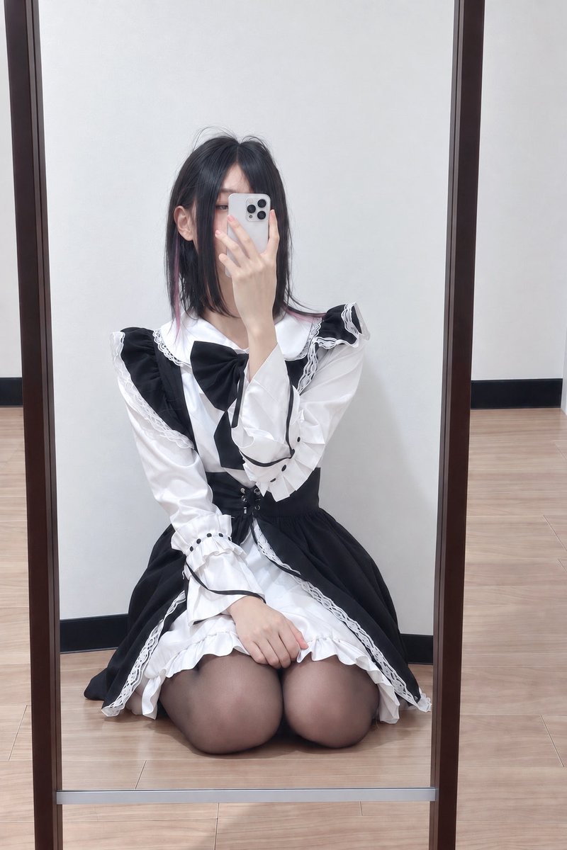 qlubnghu149379's tweet photo. 立って撮るのと座って撮るの、けっこう雰囲気変わる気がする。
みんなはどっちが好き？
#男の娘 https://t.co/SqWp4mcURl