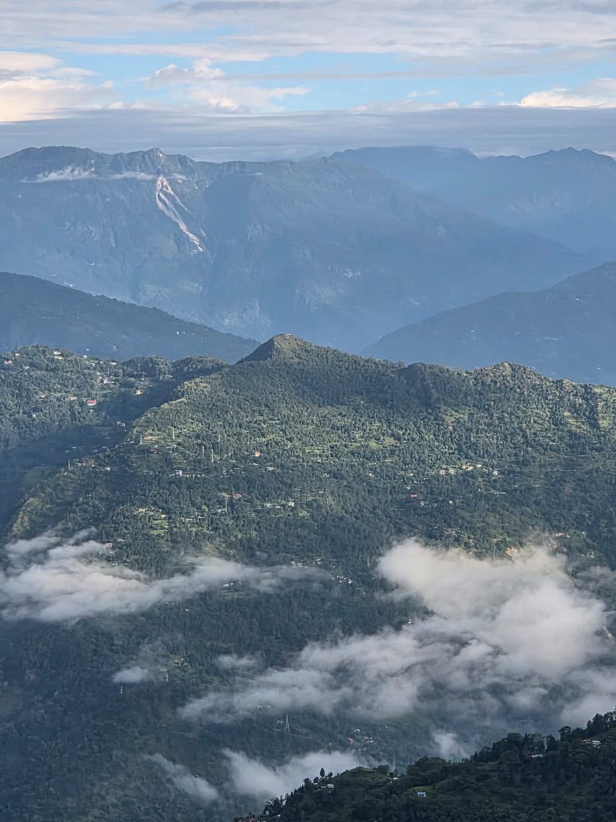 DilipGhoshBJP's tweet photo. 1.1 In the envelope of clouds, nestled in the lap of Kanchenjunga, lies Kalimpong’s Hanuman Top — one of the city’s major attractions and revered pilgrimage sites. It is believed that, on his way towards the Gandhamadan mountain to bring the Sanjeevani herb, https://t.co/DiAsIU7Tdb