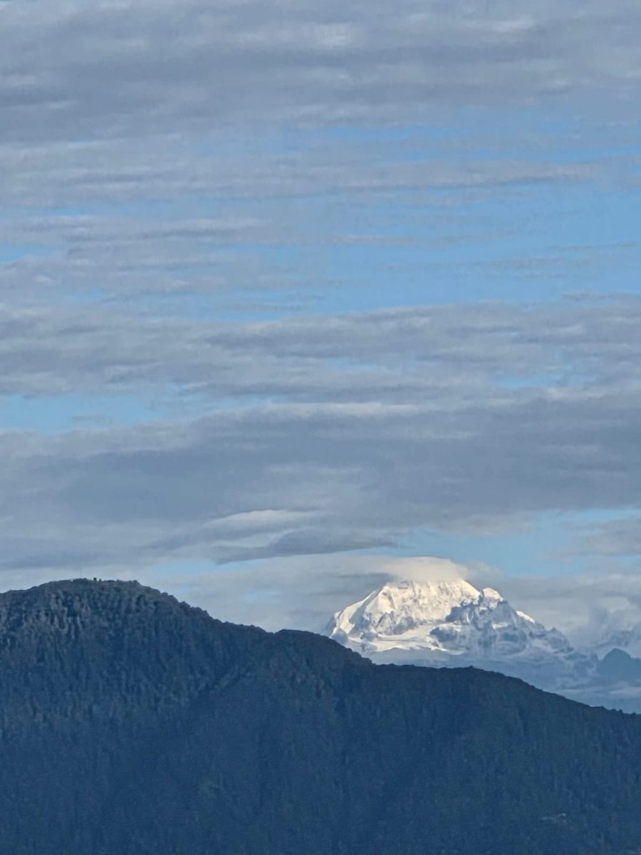 DilipGhoshBJP's tweet photo. 1.1 In the envelope of clouds, nestled in the lap of Kanchenjunga, lies Kalimpong’s Hanuman Top — one of the city’s major attractions and revered pilgrimage sites. It is believed that, on his way towards the Gandhamadan mountain to bring the Sanjeevani herb, https://t.co/DiAsIU7Tdb