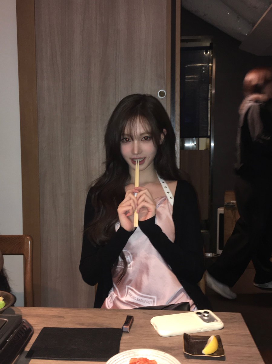ivepics_'s tweet photo. liz instagram update
https://t.co/MdP2muqXP9