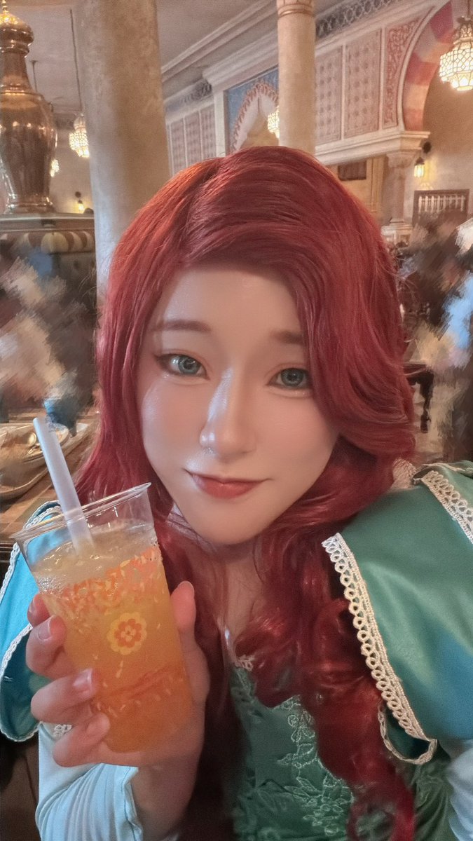 shake_1120's tweet photo. プリンセス4人でおでかけ🎶
飲み物がおいしい🎶

 #Dハロ仮装2026 https://t.co/Fx8pm6Jswx