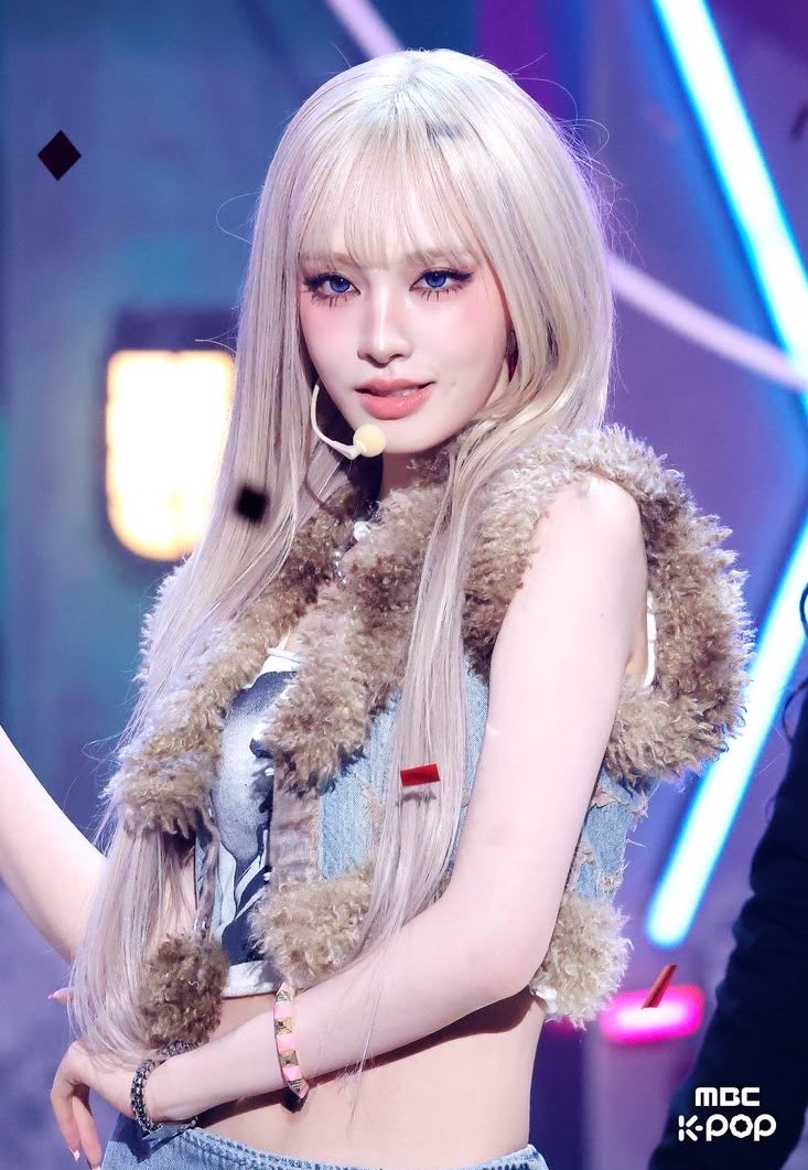 DiveBasee's tweet photo. IVE's Liz will open the 2026 KGMA with a special MC solo stage. She will host the award show on November 8th. https://t.co/TUwk8JN13b