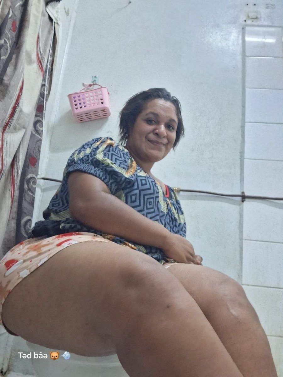 Satoro547's tweet photo. PNG milf🇵🇬🍑💦🐱 https://t.co/3tH7h48hji