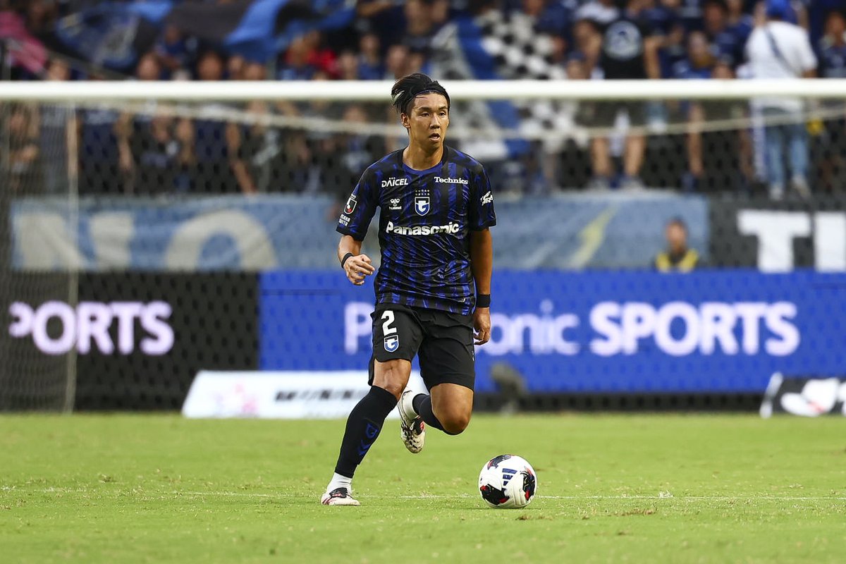 GAMBA_OFFICIAL's tweet photo. #徳島ヴォルティス 戦に向けてのコメント
#福岡将太 選手🔵⚫️
「僕が徳島に所属していた時とはスタイルも変わっていると思いますし、トーナメントとなると、どのチームと試合をしても難しくなるので、気を抜かずに臨みたいです。徳島には特別な想いもありますが、今僕はガンバの選手なので、リスペクトの気持ちを持ちながら全力で戦いたいです。リーグ戦で勝てていない現状ではありますが、明日の試合に勝って、チームとして良い方向に進むためのきっかけにしたいと思います。」

#ガンバ大阪 #GAMBAOSAKA