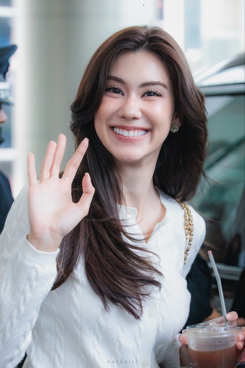GasChill's tweet photo. ผ่านมาครึ่งวันละ แต่ก็ขอให้เป็นวันที่ดีนะเด็ก 🫶🏻

#LalinaLena https://t.co/QJLUpt8Ebf