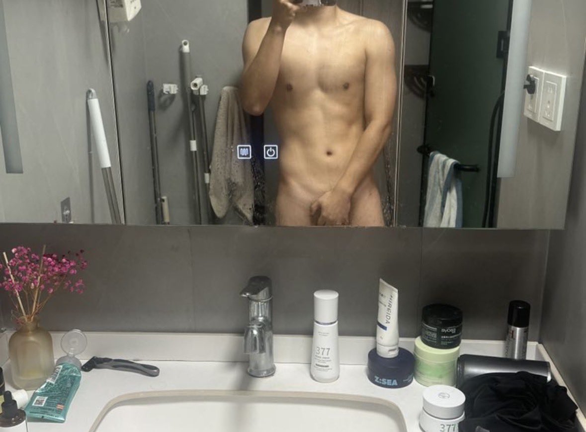 Zjltm0's tweet photo. @ke3y7ndy636583 00长沙180，64kg，薄肌小帅，长沙找个固的 https://t.co/c5A7clUwRZ