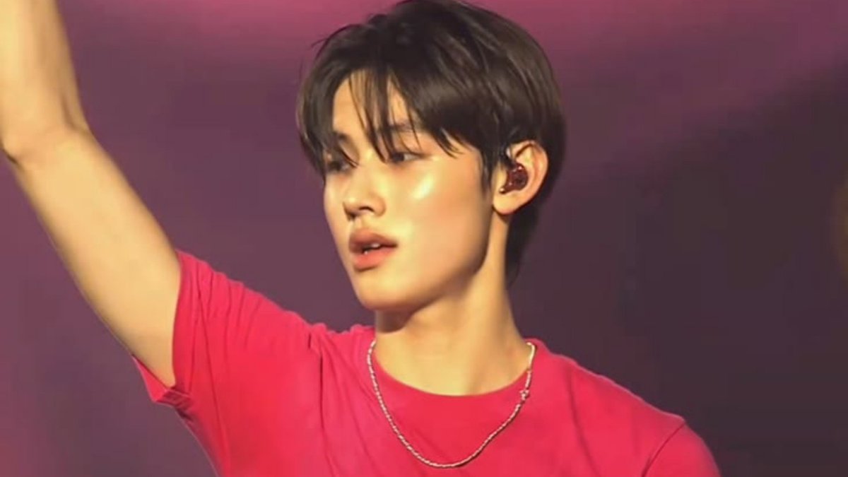 Hyeonville's tweet photo. 📣 | HASHTAG PARTY — Part 2 🪭
✨ Rt &amp; Reply ↓ 

MC EOM TAKES OVER

#SEONGHYEONonAir
#ソンヒョン大活躍
#SEONGHYEON #성현 https://t.co/0zwPbhrUoN