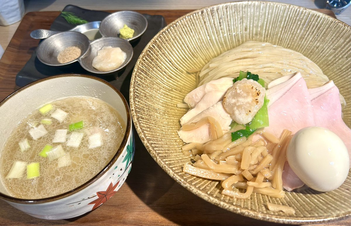 biggo5296's tweet photo. 【定期】ほたて日和 @秋葉原
シルバーウィークも最高なほたて日和
神田明神で良いツモができますように祈願しました https://t.co/NlIpFuP7ib
