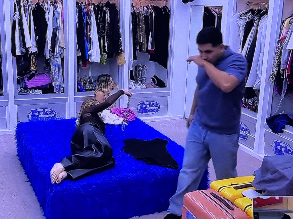 mayers44's tweet photo. El Heces y la flema bien ardidos , diciendo que es preferible que la gente te regrese a que lo ganes por una dinámica . ASÍ O MÁS ARDIDOS SI BIEN QUE DE ESO PEDÍAN SU LIMOSNA. 
#LaCasaDeLosFamososMéxico 
#LaCasaDeLosFamososMx https://t.co/7MfuglNtuo