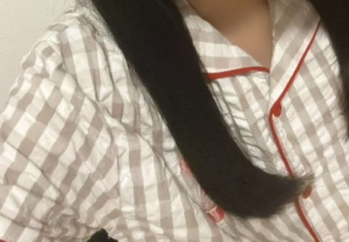 ame_desu__0's tweet photo. あいすちゃんとパジャマ同じでガチ神 https://t.co/OYUxkoI2P3
