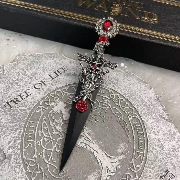 gentleescape's tweet photo. an artifact of elegance from another realm https://t.co/oIP4rm7Ekh