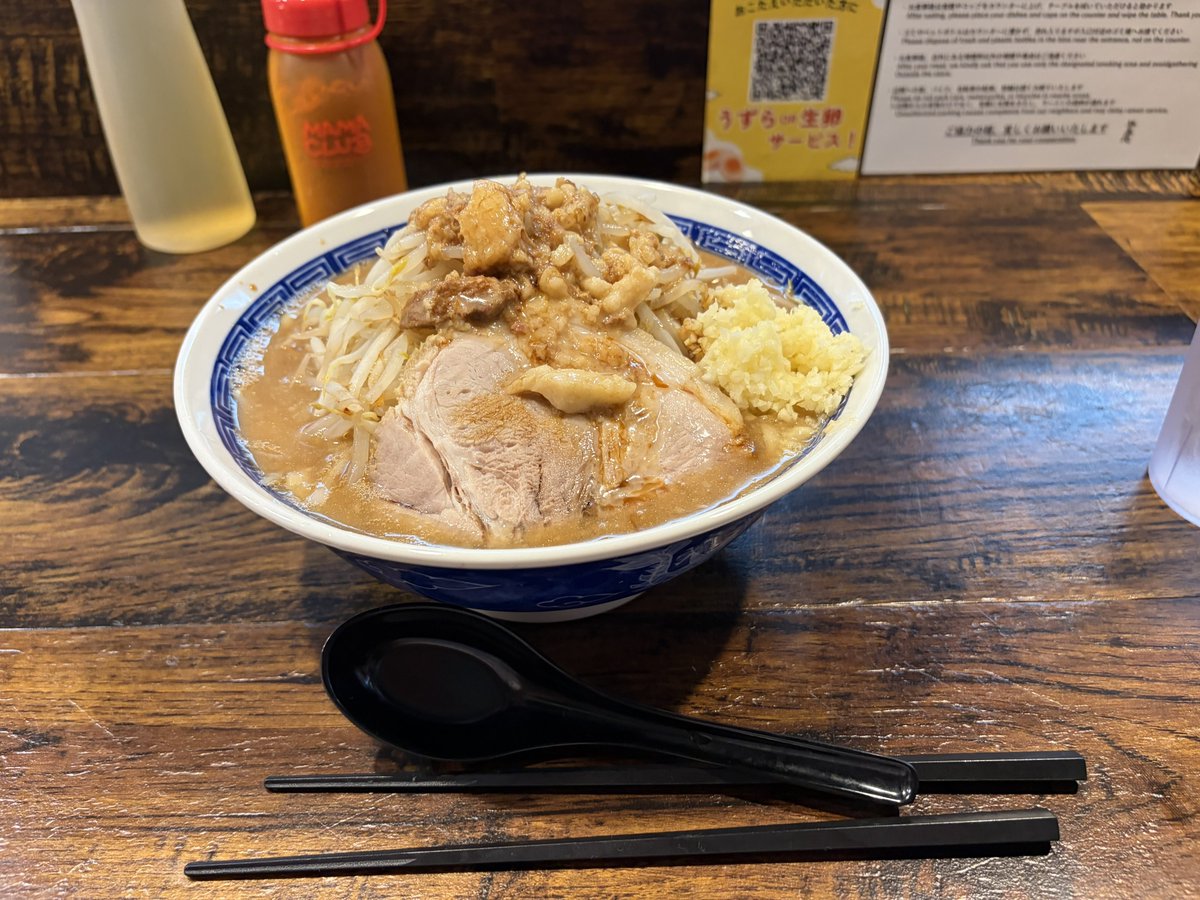 riridq10's tweet photo. ヤクルトファンの聖地巡礼してきました。
神宮球場行ってきます！ https://t.co/DbJUxMXajG