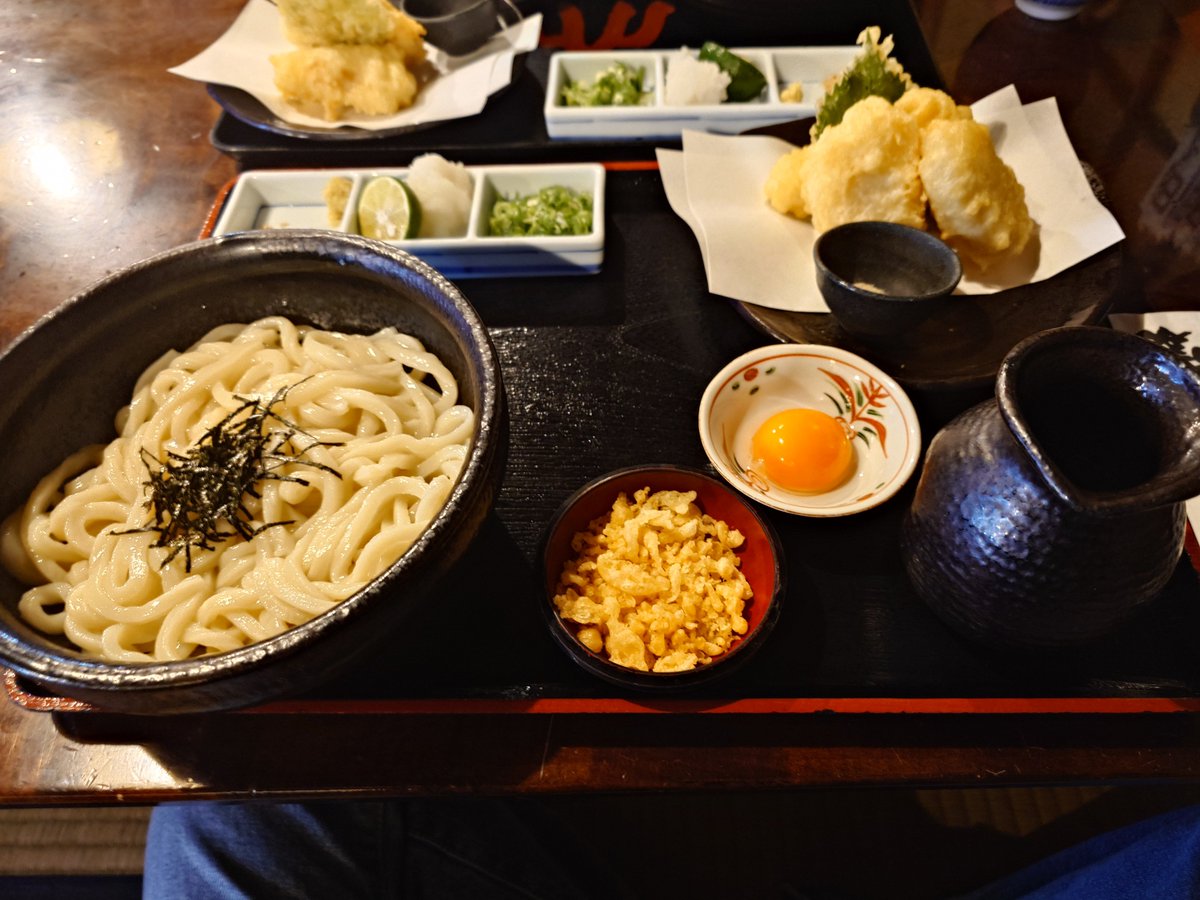 miz919's tweet photo. 一昨日香川で食べた山田屋のうどん！
2時間くらい並んだ！
麺がもっちりしててボリュームすごくて美味しかった！ https://t.co/MHEsdZt4tA