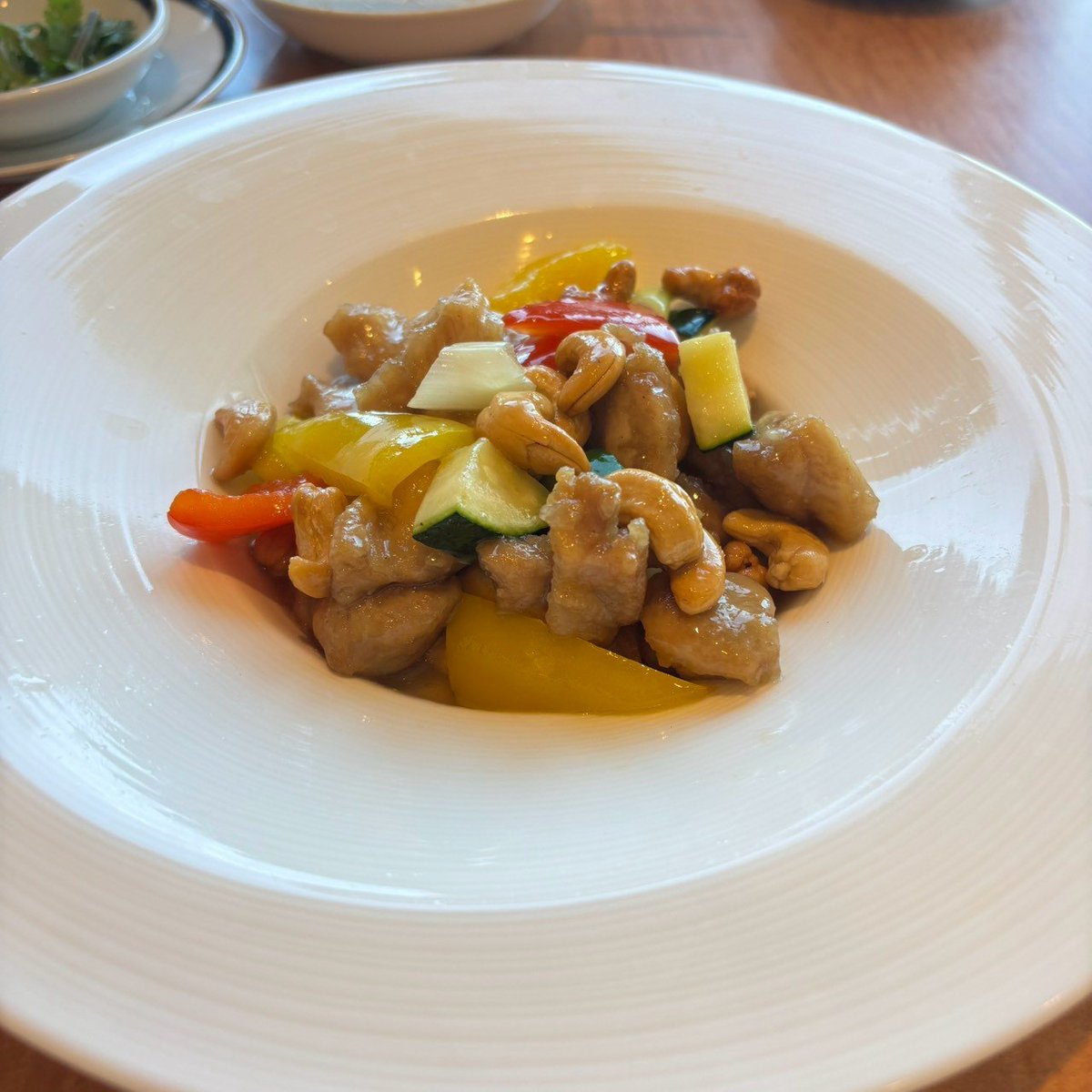 marnie9201's tweet photo. 銀座アスターでランチ🥟
#銀座アスター
#四季彩そごう大宮店 https://t.co/fxR42i4zXN