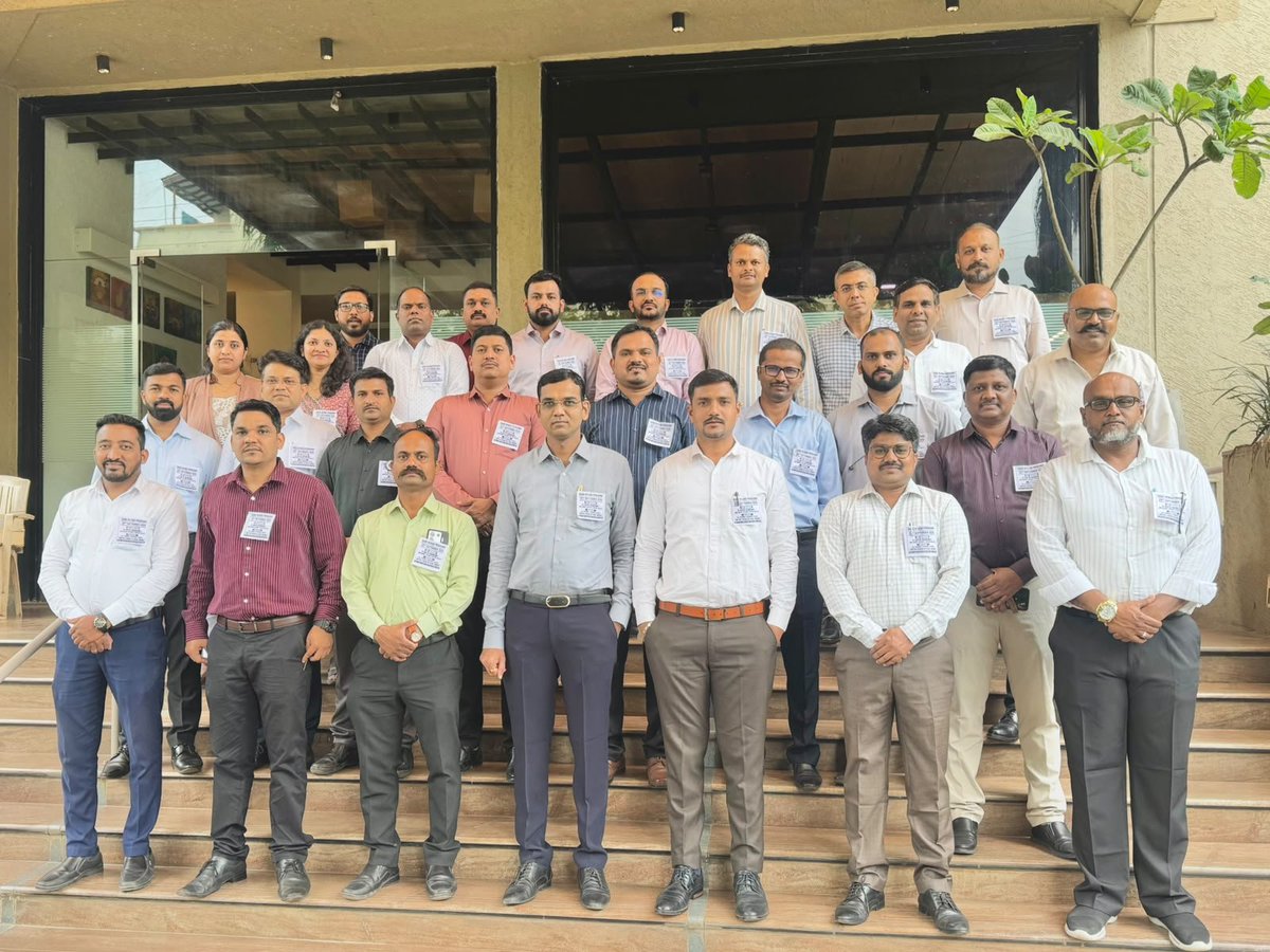 boioapune's tweet photo. United in Protest – UFBU Black Badge Wearing 🖤

Today, BOIOA Pune Unit stood united, wearing the Black Badge as part of the ongoing UFBU agitational program.

Our Unity Long Live..

#5DayBankingNow https://t.co/oCwKwqRxiw