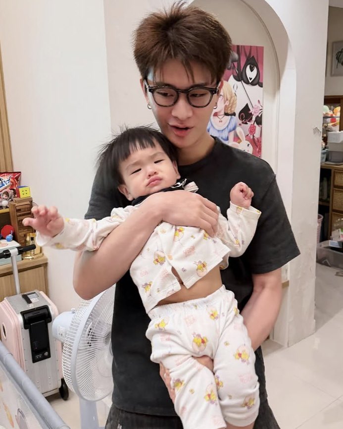kh1ovele's tweet photo. เคเด้นไม่ปลื้มหนุ่มตี๋เหรอลูก 😂 https://t.co/kEPHCOcKKW