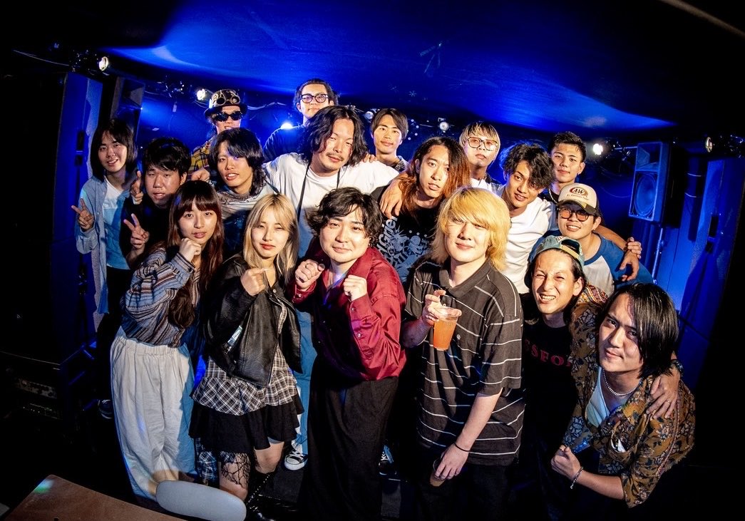 zoozoosea_band's tweet photo. Neon Trip presents Continue -play again-
ありがとうございました😭

共演していただいたバンドの方々からたくさんのことを学ぶことができたとてもいいライブでした!!
Neon Tripさん、呼んでいただいて本当にありがとうございました😭

素敵なお写真@yukina_photo_ https://t.co/PFT78KW6E2