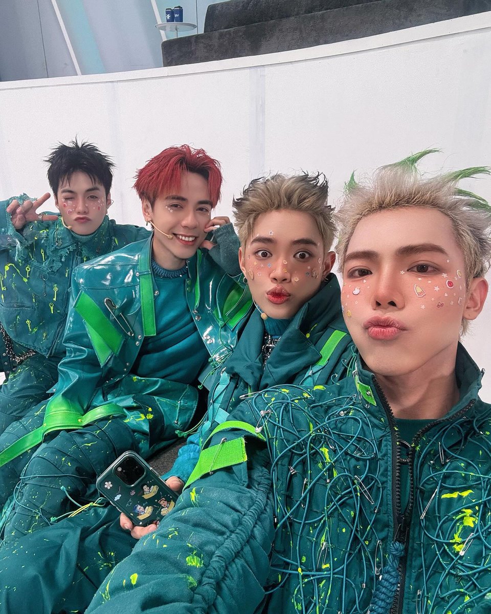 ihateChocolat's tweet photo. Greetings from my side ✨ no matter what yesterday was, today is a fresh start. 🌼
kfapjo https://t.co/JiB6f7jIlx