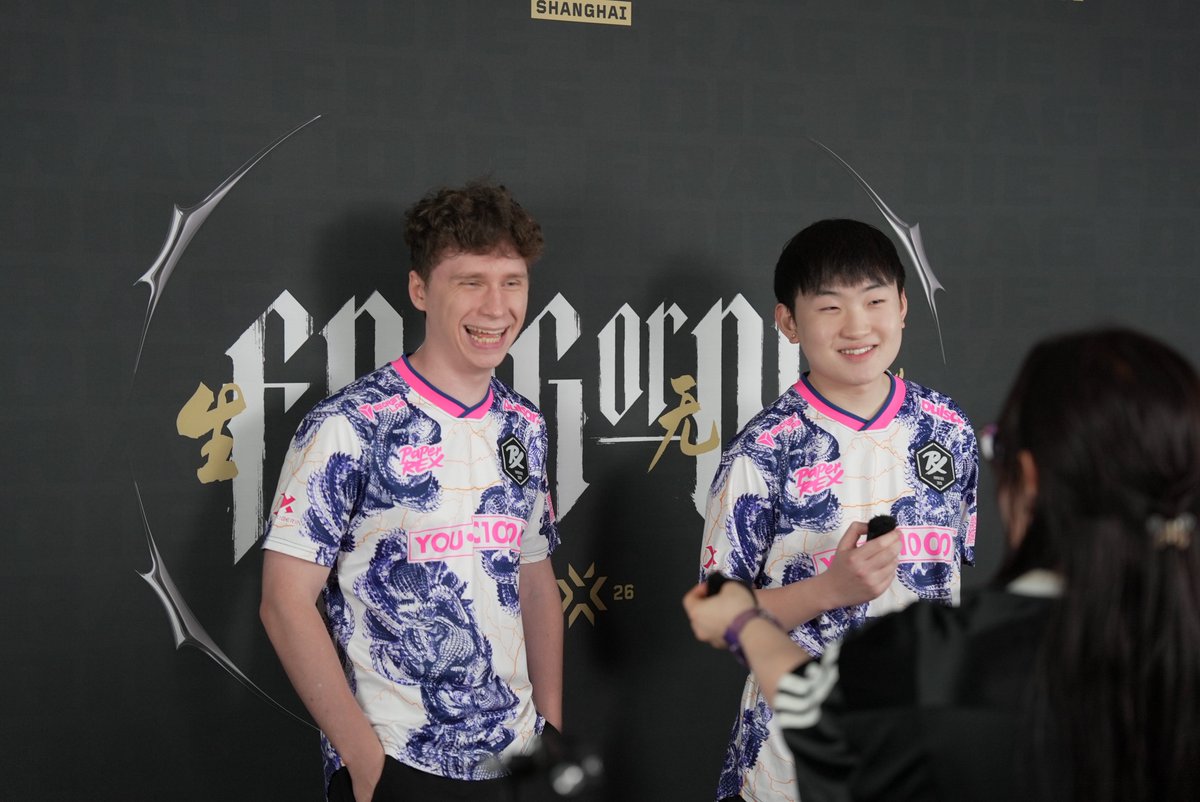 pprxteam's tweet photo. media day fun in Shanghai https://t.co/gQ71pb4TcI