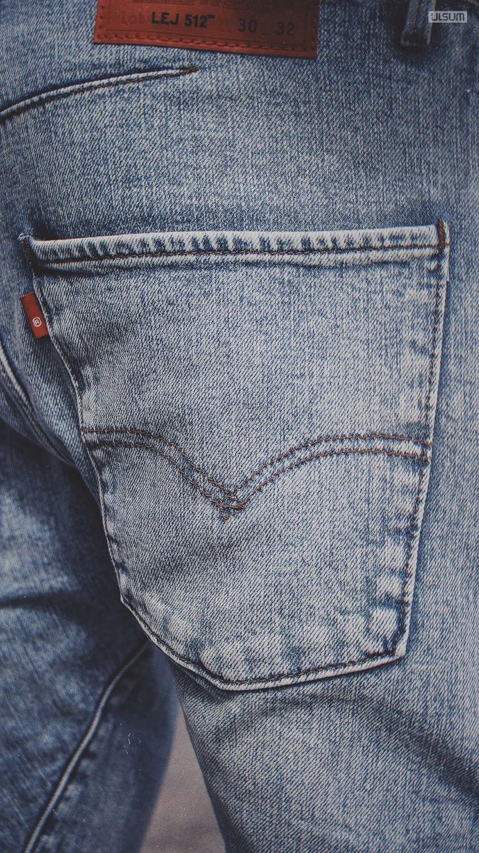 aulrzb's tweet photo. Just finished this upcycled denim wall pocket DIY  Repurposed old jeans into a handy spot for keys + plants—zero waste, all creativity! Who’s trying this https://t.co/Qe6F2VqhrF