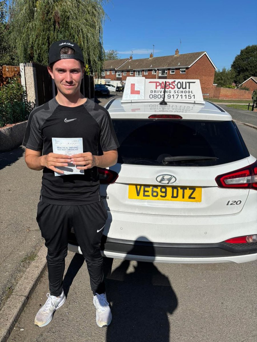 PassOutDriving's tweet photo. Great start to the week - Aaron Birch passed his test in Brentwood this afternoon. Well done mate. Enjoy your driving and COYI!!! #brentwood #drivingtest #drivinglessons #essex Instruction by Paul Nicholls ADI https://t.co/aA7P5Zha0T