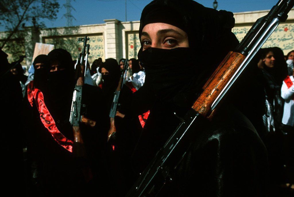 aseelswaid9's tweet photo. Iraq 2003 https://t.co/9z7WAVS5vT