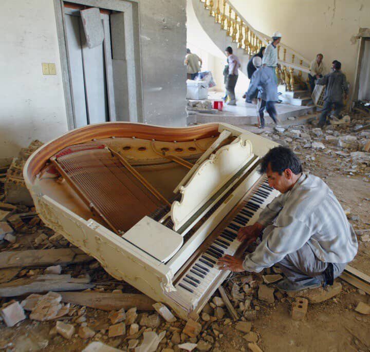 aseelswaid9's tweet photo. Iraq 2003 https://t.co/9z7WAVS5vT