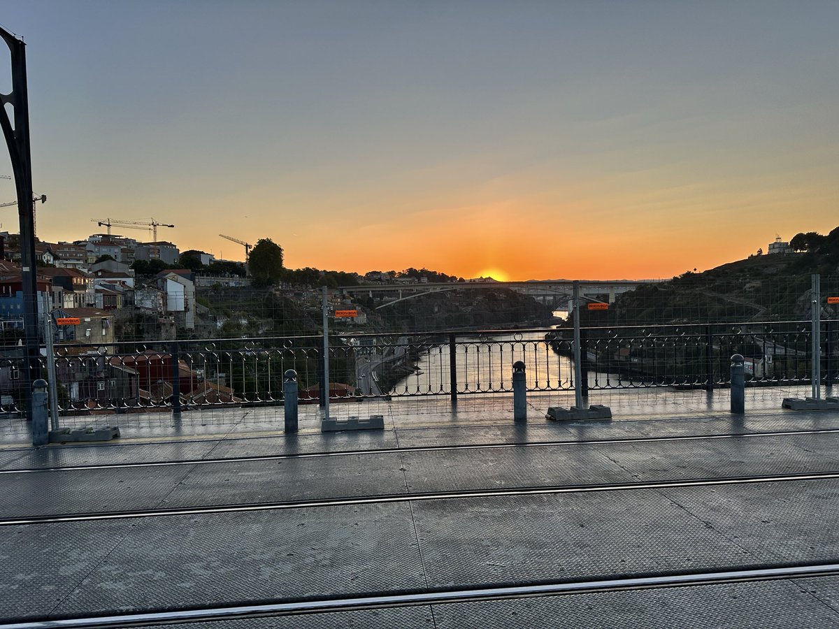 coderustle's tweet photo. Day three of my Camino to Santiago de Compostela. With all this AI hype and everything that's happening in software engineering, a walk alone with your thoughts, disconnected from work and everyday life, is a blessing. I feel grateful and optimistic. 

#SoftwareEngineering #CaminoDeSantiago