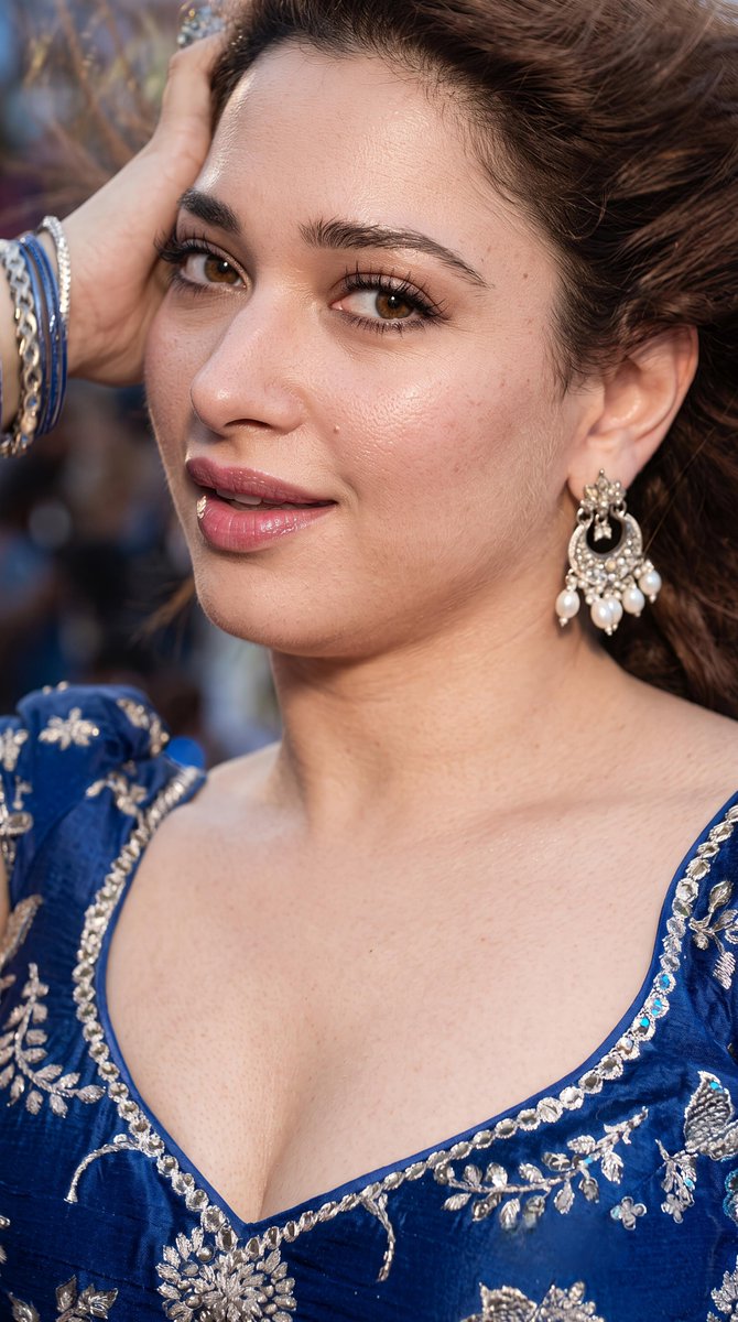 Actresspicturee's tweet photo. Tammanahbhatia

#tammanahbhatia #tammanah #telugu #actress #teluguactress #actressphoto #actresshd #4kimages #ActressHub #bollywood #tollywood #tiktok #instagram #actress4k #tango #teluguactressphotos #actressphotos https://t.co/yOutaYJE96