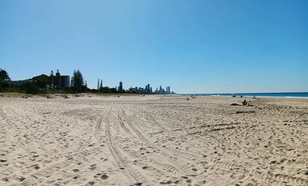 beach_scenes's tweet photo. Surf, sunsets & coastal charm. Miami Beach on the Gold Coast is a must-visit for beach lovers.
Discover what to do, where to eat & why locals love it!
#MiamiBeach #GoldCoast #BeachScenes #TravelAustralia #BeachVibes
https://t.co/EU8DAd849y https://t.co/YoITJcjbU1