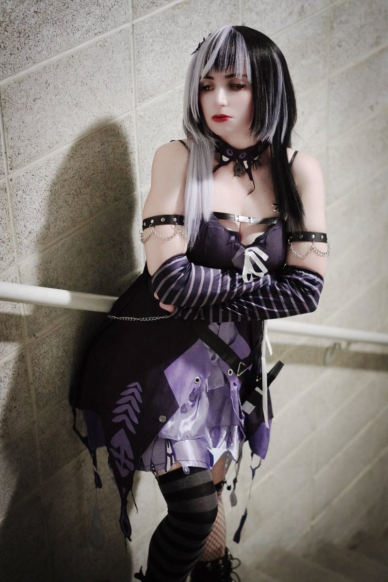 shine_maiden's tweet photo. Shiori Novella cosplay 👁️‍🗨️
hololive Advent~
Listen to “Glitch Through” today! 
⸜(｡˃ ᵕ ˂ )⸝♡

#hololivecosplay #shiorinsketch https://t.co/4XXAwSvbCv