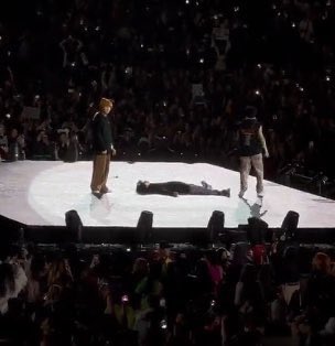 SEUNGM1NE's tweet photo. “what does it feel like to lie down on the stage?”

🐶everyone, it really feels so so good usually…how should I put it? i think normally, when people think about the place where they’re happiest lying down, they think of their bed like the bed in their own room, but there’s actually a place where i feel even happier lying down than on the bed in my own room..it’s lying down right in the middle of the stage, especially  at the end, when we do the encore, i often lie down in the venue especially during Haven , i just think, “Ah, whatever” and lie down, when im lying there in the middle of the venue, i can feel the atmosphere of all the STAYs and the venue itself, so even after the concert is over, when I go back, shower and lie down that scene really stays in my mind like the ceiling and the energy, so it makes me really happy. some STAYs might see me lying down again and think, “What is he doing now?” but for me, i think it’s kind of an action that naturally comes out when im feeling really proud and happy