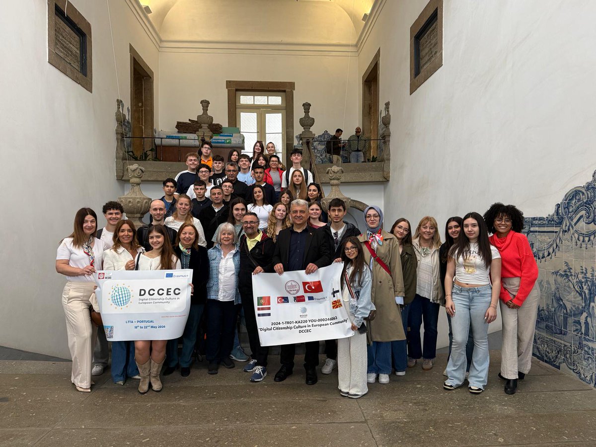 DCCiEC's tweet photo. On the first day of our project’s mobility in Portugal;

📌Official visit to Braga City Hall and main places in the city
📌 Guided tour through Braga city centre (peddypaper)
📌 Cultural challenge: “Discover Braga through European Eyes” https://t.co/gV1519yjqj
