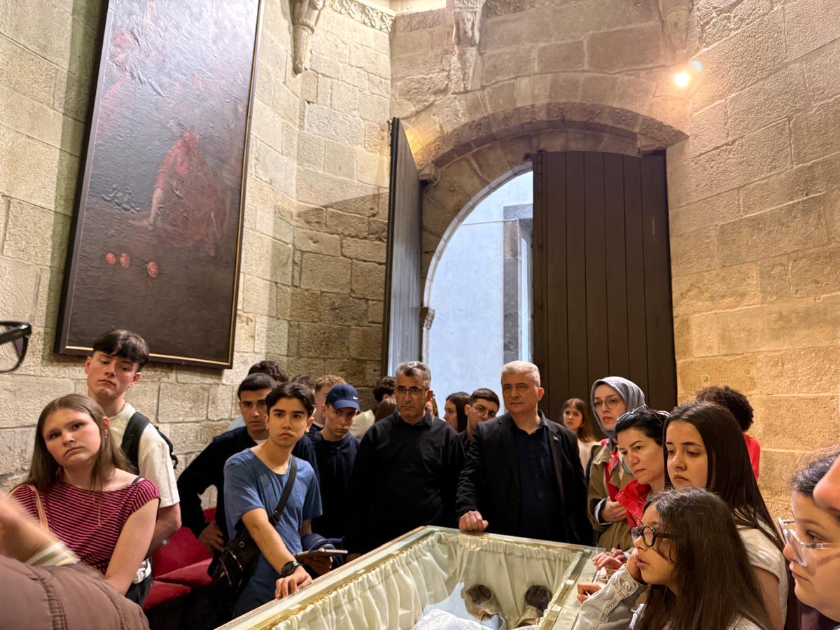 DCCiEC's tweet photo. Activities:
* Welcome from the school board: WELCOME KIT
* Presentation of the school
* Icebreaker activities among participants

🇹🇷Turkey - Hatay Governorship
🇵🇹Portugal
🇹🇷Turkey - Söke District MEM
🇲🇰Macedonia
🇫🇮Finland
🇳🇱Netherlands https://t.co/z5HsfOeMbw