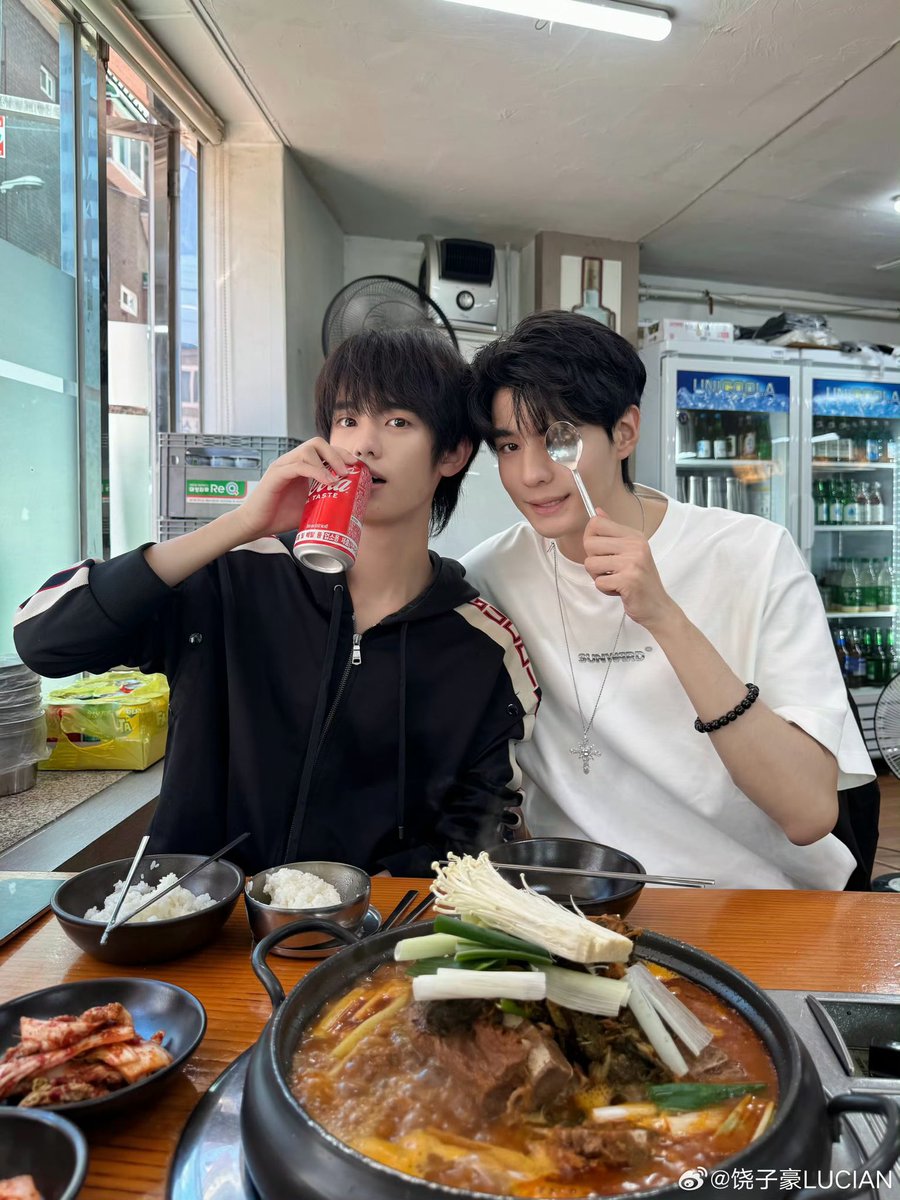 yunxhyerim's tweet photo. Rao Zihao Weibo 220926

Capt:
☕️&amp;🥖  

#TheMissingPiece #请记住我的名字 #RaoZihao #ZhuHou https://t.co/wjEwEjttRY