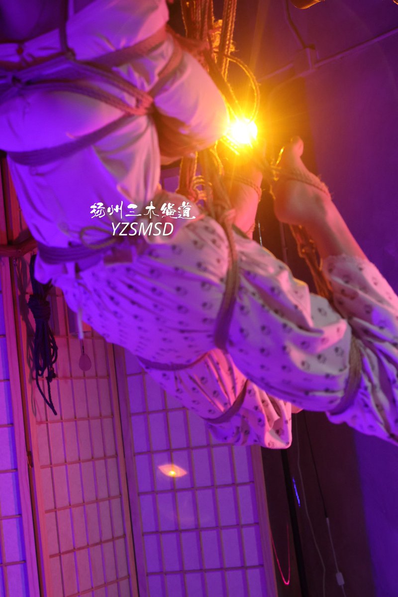 YZsanmu's tweet photo. 补图
被缚 美女
缚手@YZsanmu 
#shibari #扬州三木绳道 #绳缚 #BDSM https://t.co/ubM4vA3Pvo