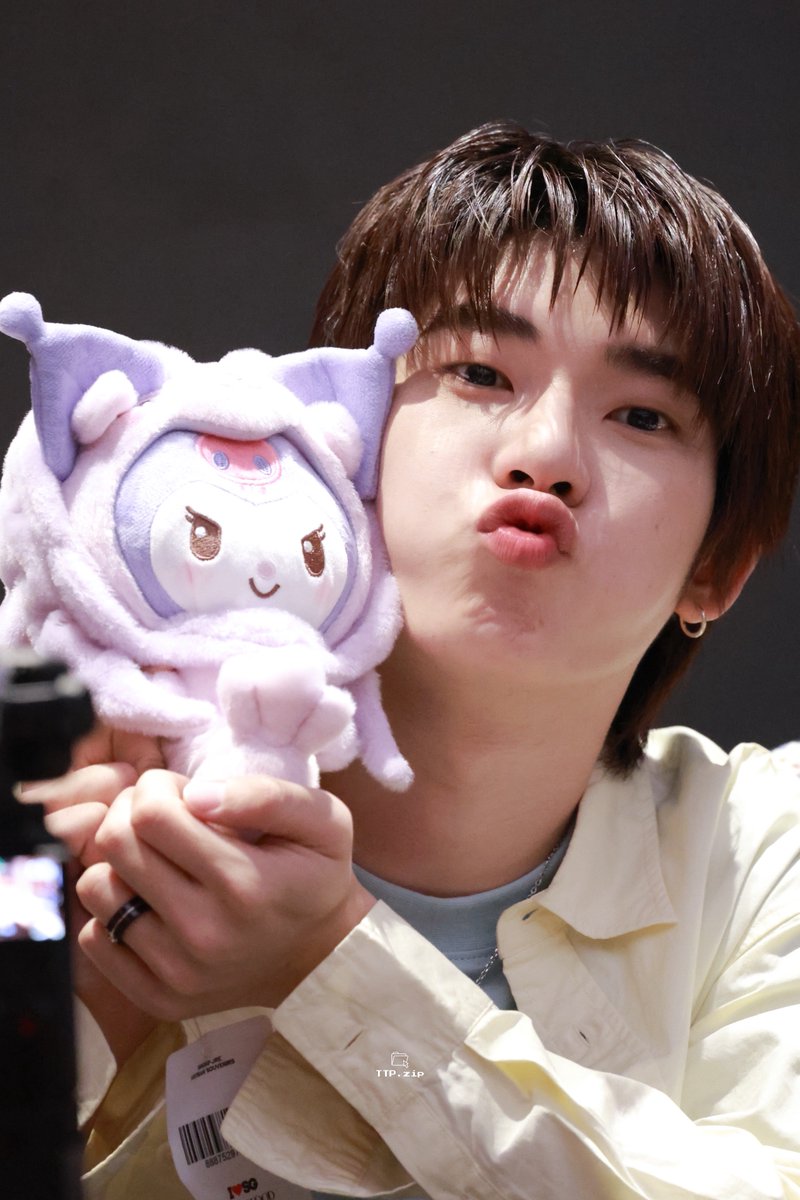 TTP_zip's tweet photo. 𖤐ˊ˗ 260920

น่ารักเนอะ 🐶💘

#twnpich 
YUMMY TIME TEETEEPOR 
#YummyPouchTTP https://t.co/awuqPXHpUF