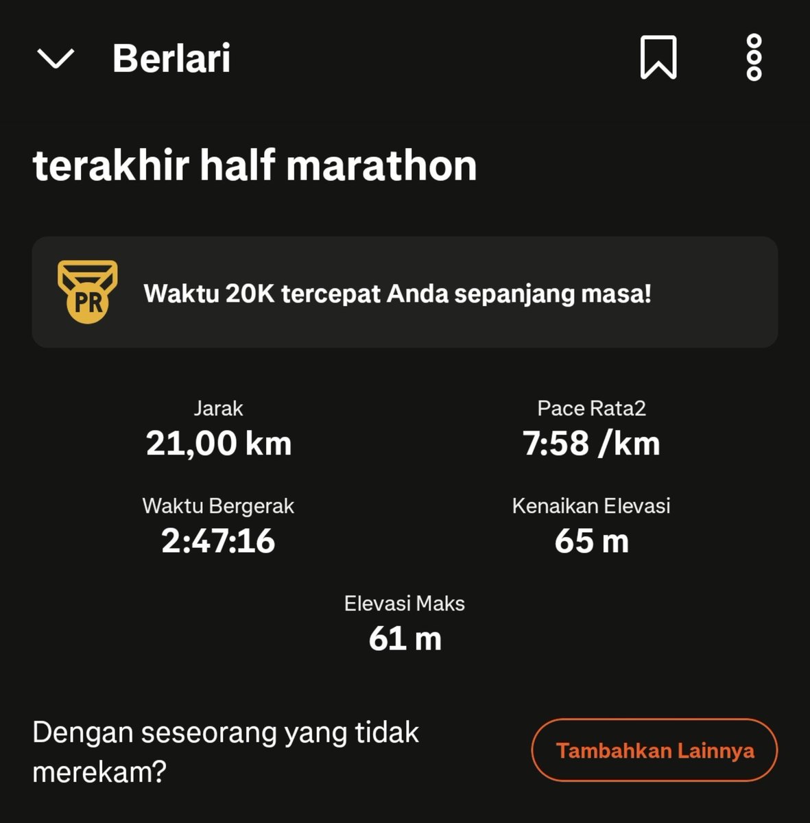 ajkakya's tweet photo. perdana nyobain half marathon tadi malem sampe terseok seok https://t.co/kna0a8rVAG